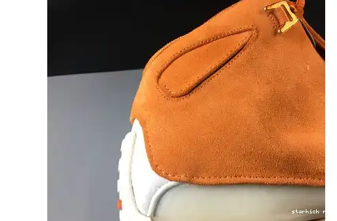 AA2494-801 Retro 18 AA2494-801 Orange Campfire Jordan  0528